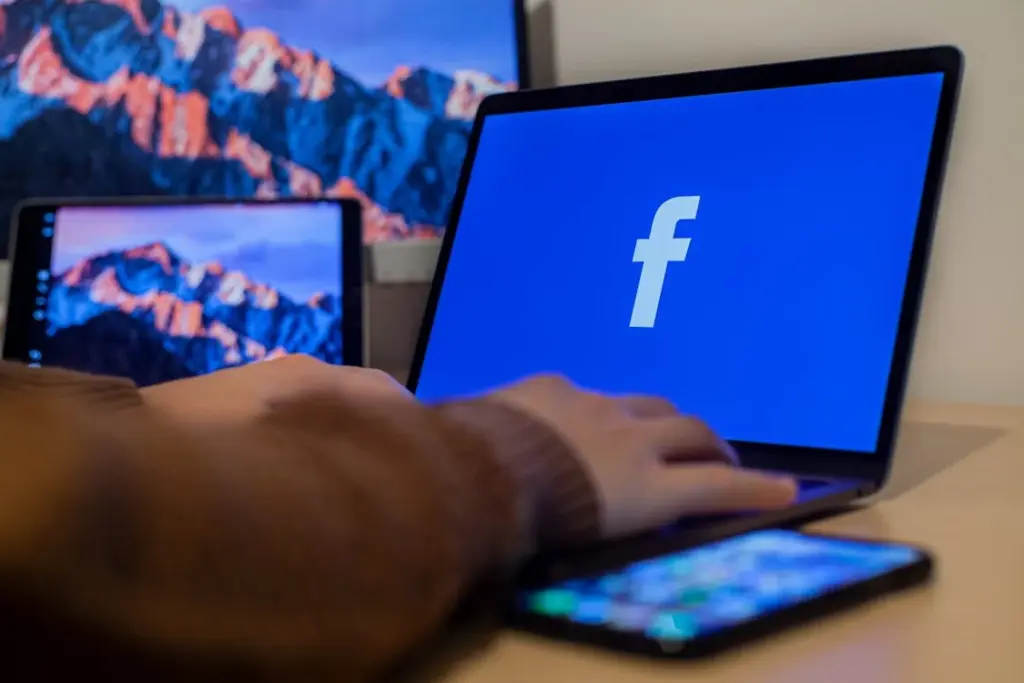 Bejelentkezés nélküli Facebook használat